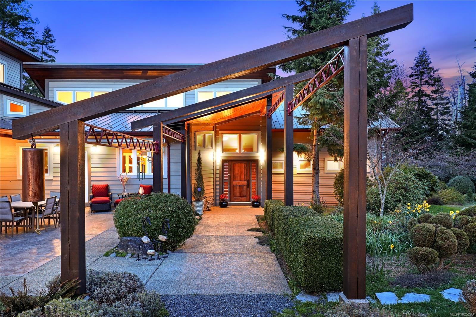 6520 Eagles Dr, Courtenay, BC