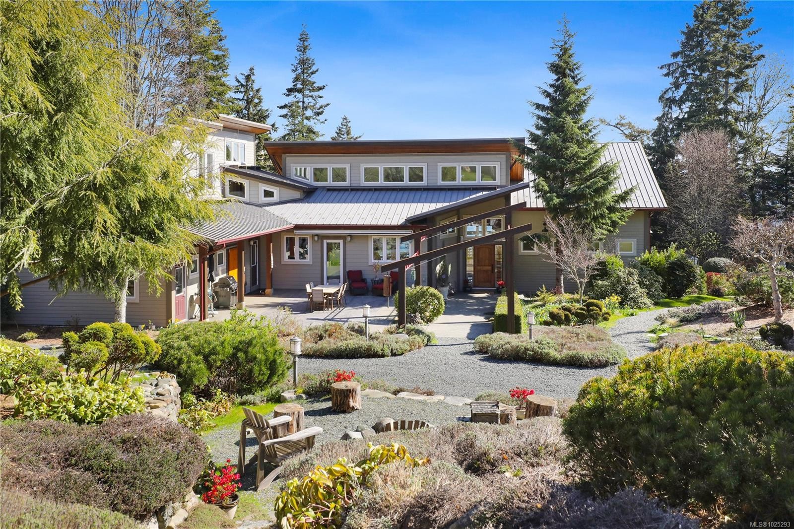 6520 Eagles Dr, Courtenay, BC