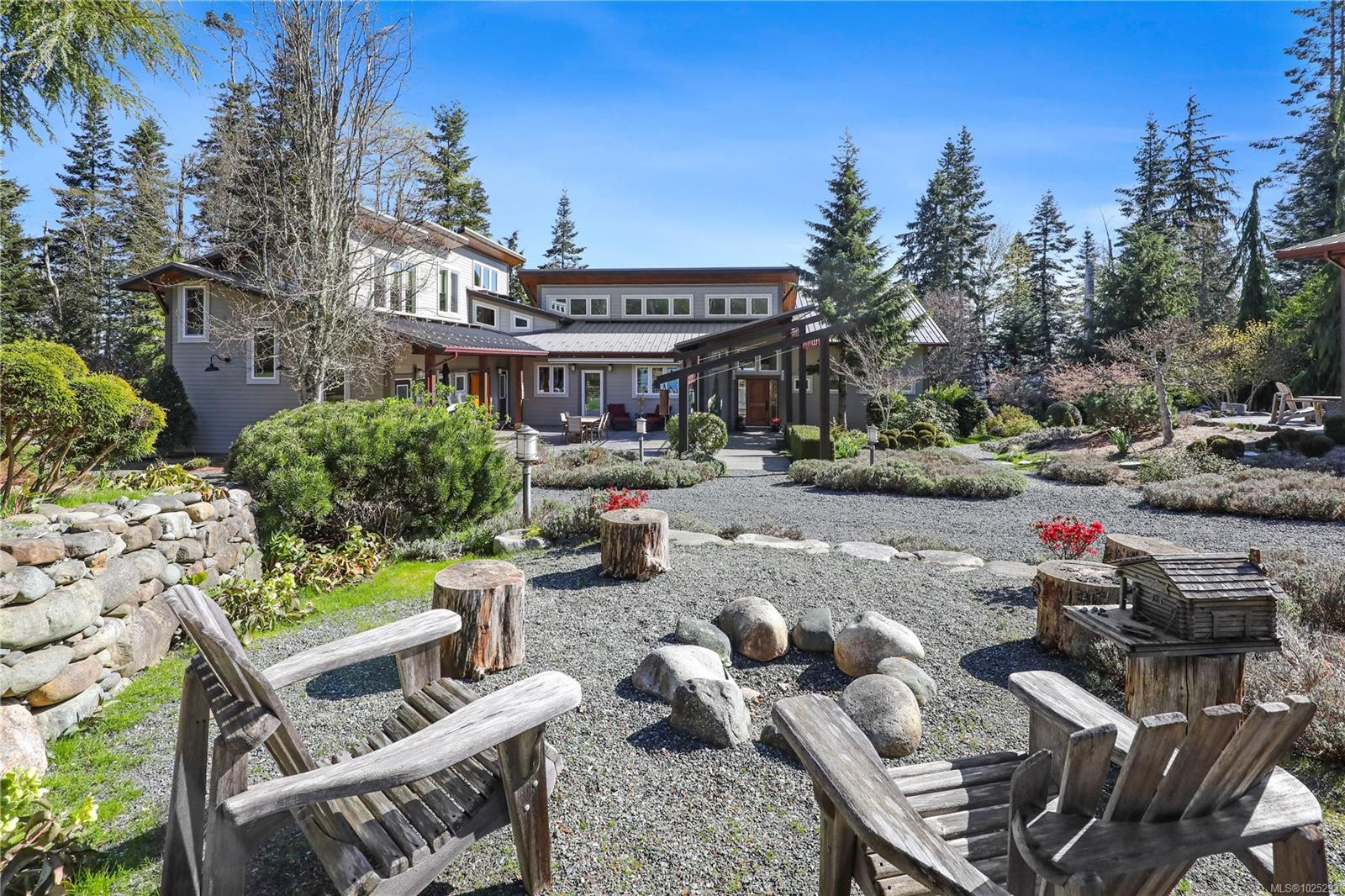 6520 Eagles Dr, Courtenay, BC