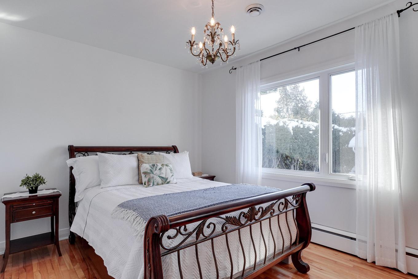 Primary bedroom - 440 Rue Kugler, Laval (Duvernay), QC - Indoor Photo Showing Bedroom