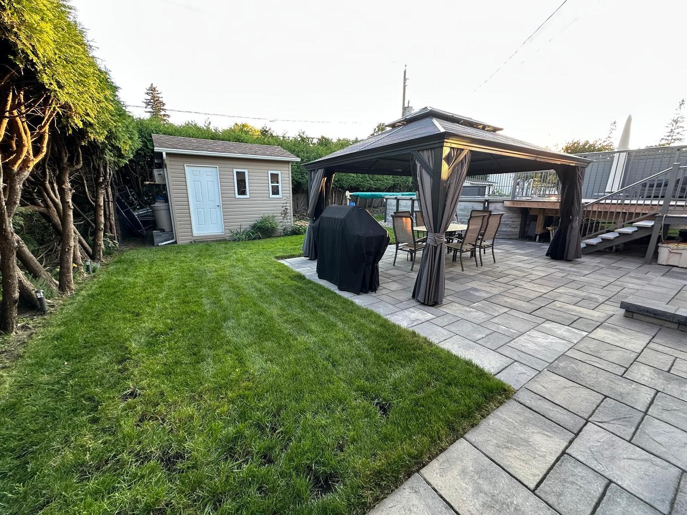 Backyard - 440 Rue Kugler, Laval (Duvernay), QC - Outdoor
