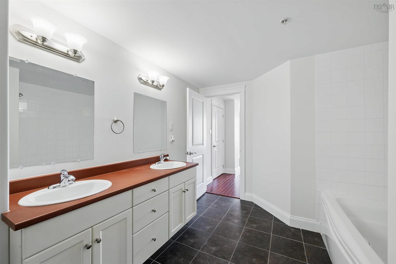 912 60 Walter Havill Drive, Halifax, NS