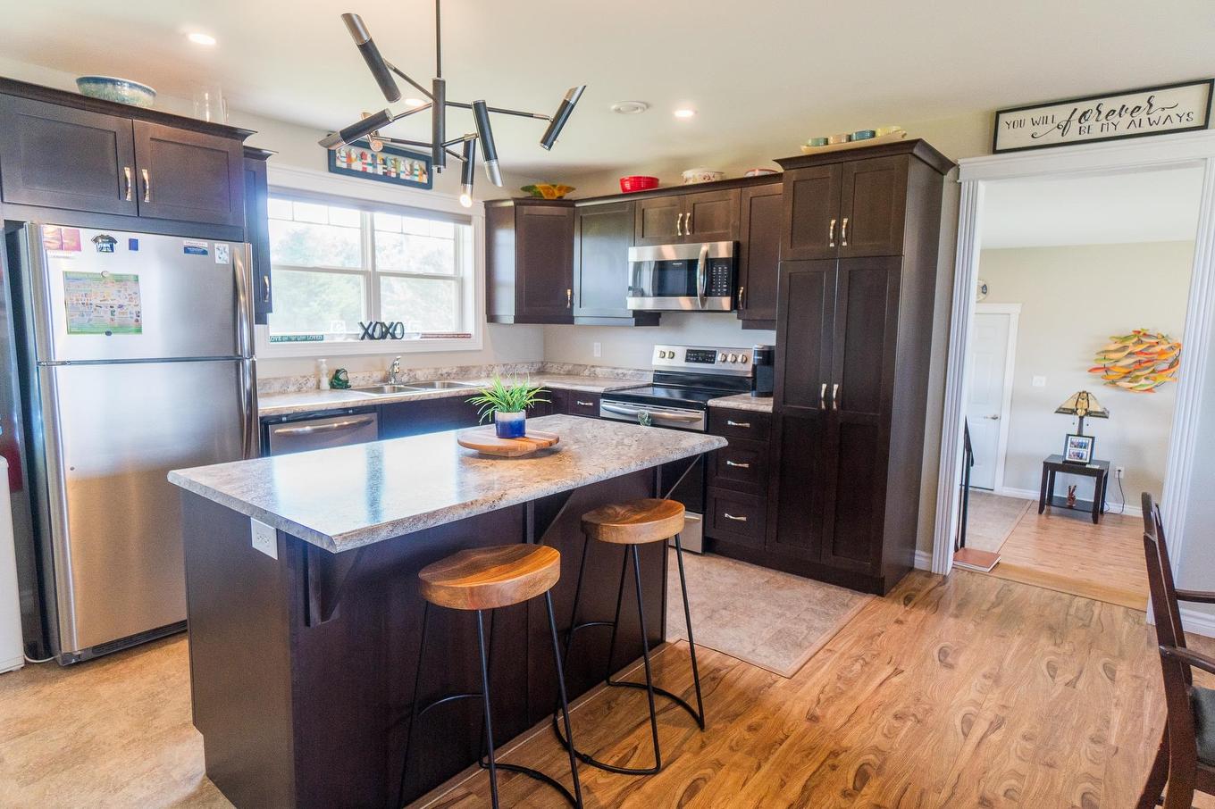 18 Shore Rd E, Hampton, PE