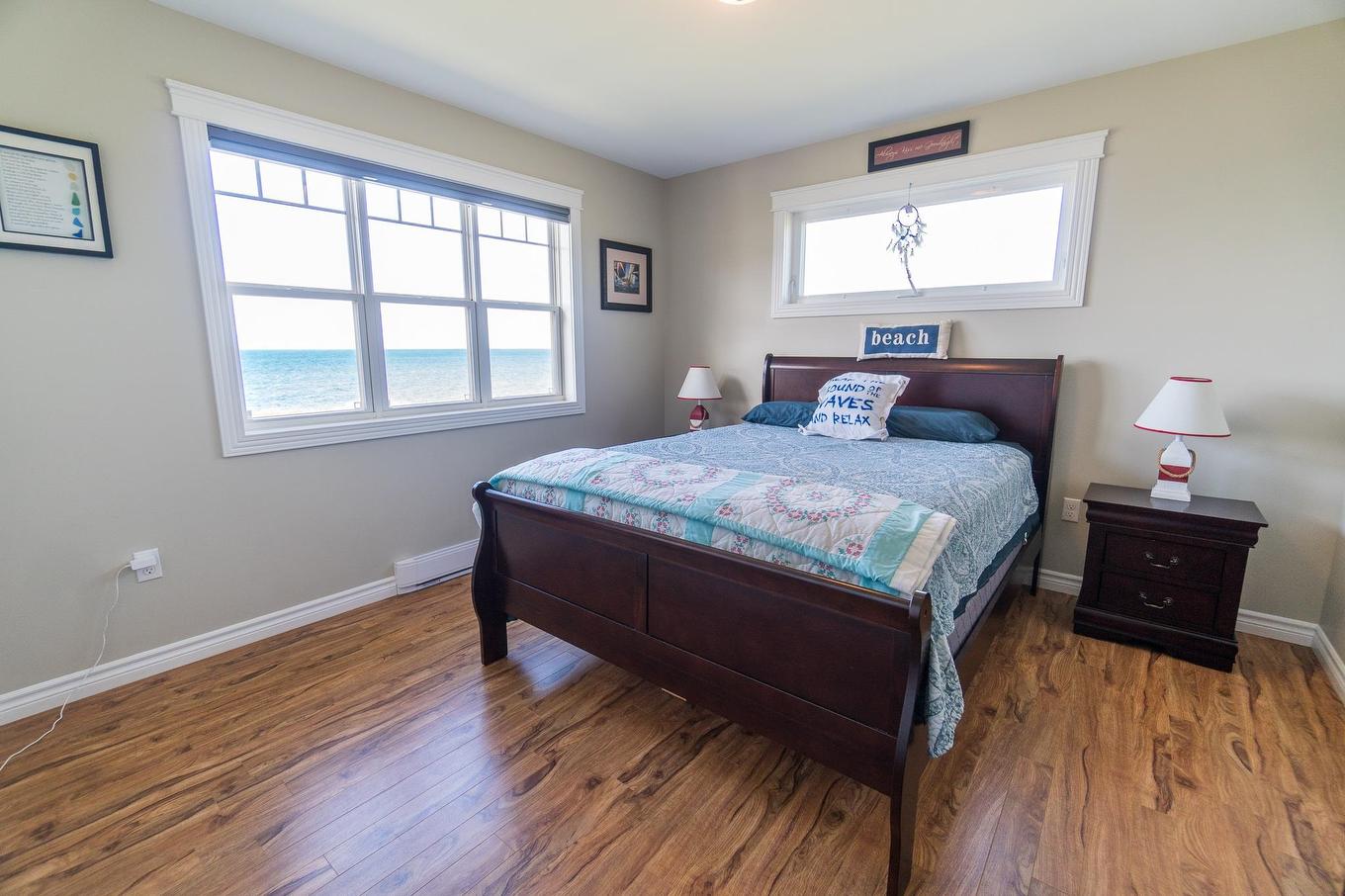 18 Shore Rd E, Hampton, PE