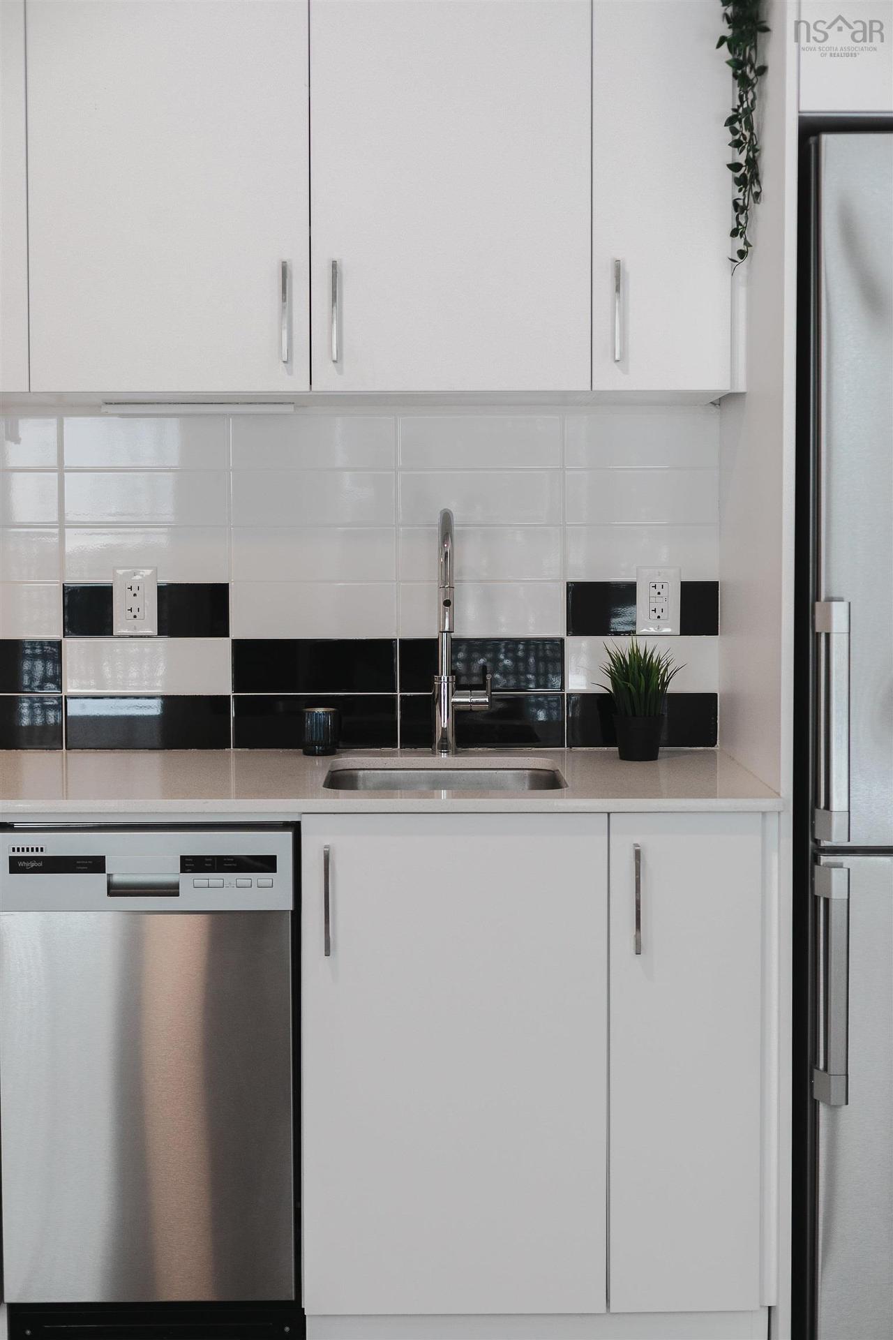 102 5684 West Street, Halifax, NS