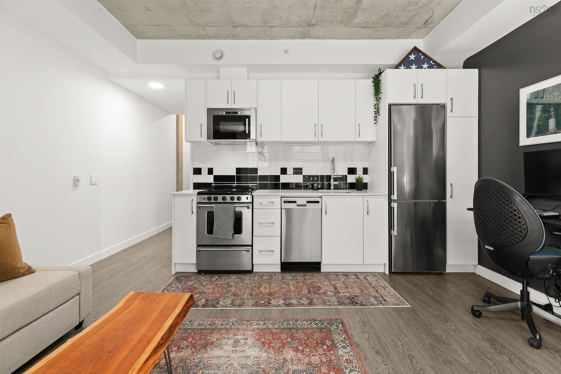102 5684 West Street, Halifax, NS