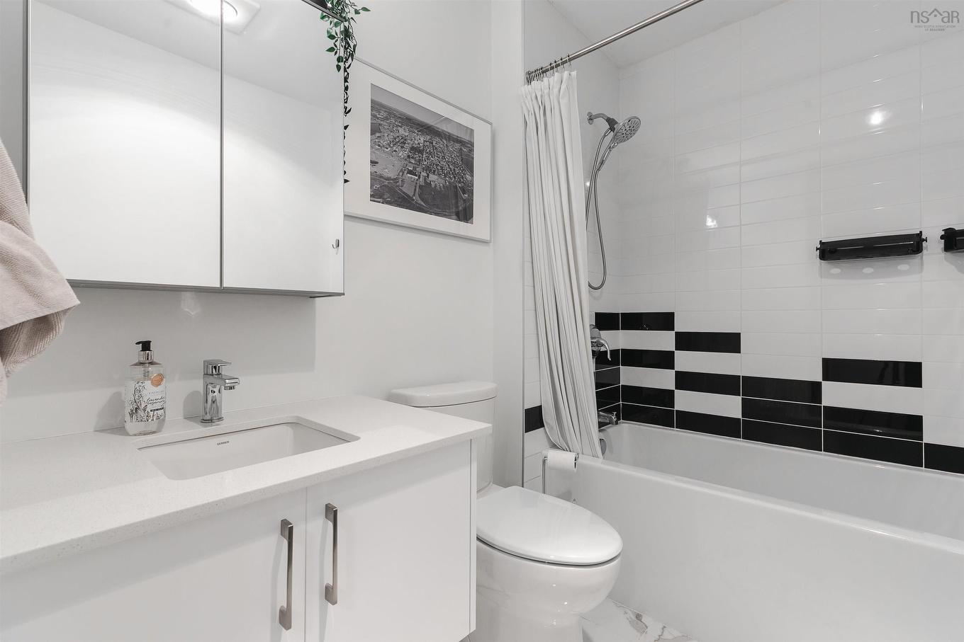 102 5684 West Street, Halifax, NS