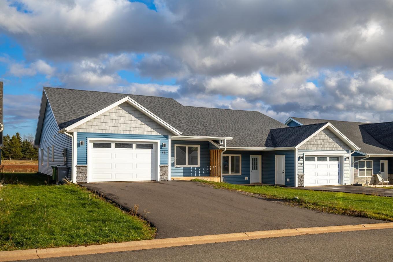 18 Beech Hill Avenue, East Royalty, PE