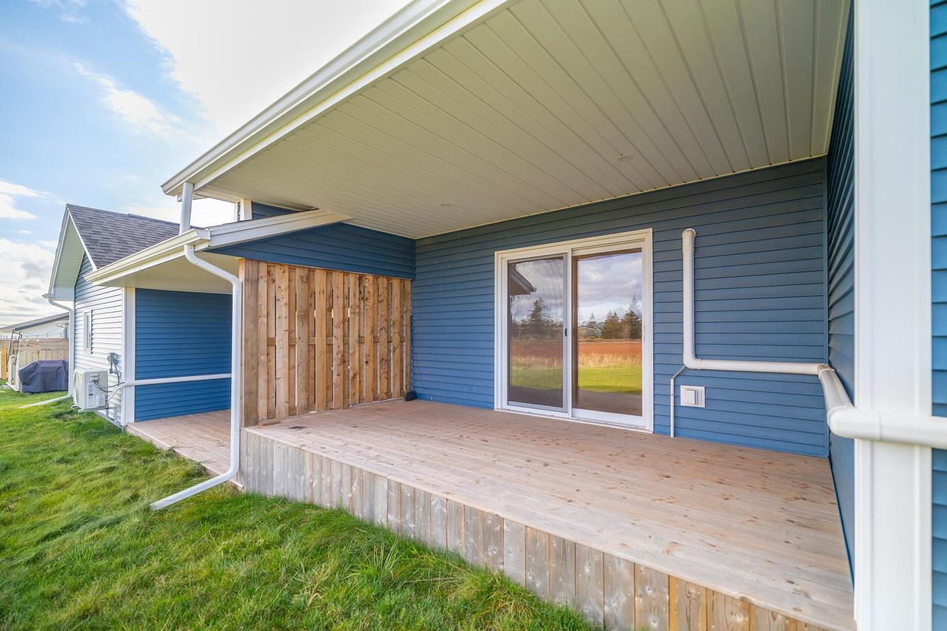 18 Beech Hill Avenue, East Royalty, PE