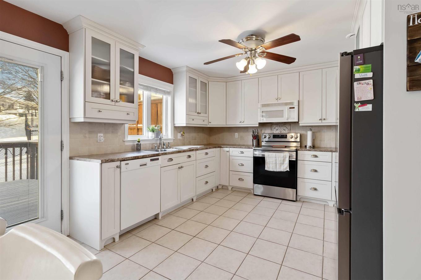 92 Russell Lake Drive, Dartmouth, NS