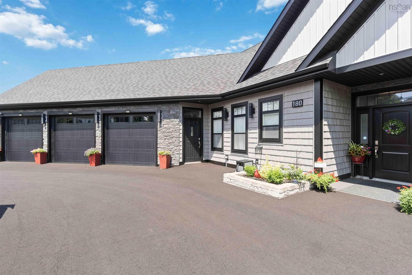 180 King Street, Digby, NS