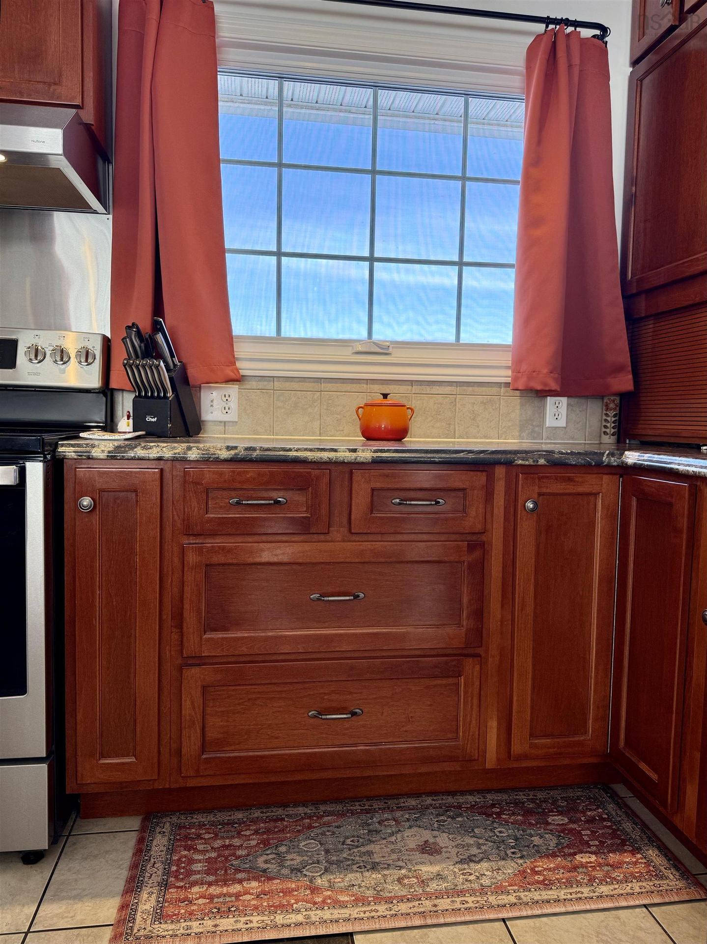 24 Rhodes Avenue, Amherst, NS - Indoor Photo Showing Kitchen