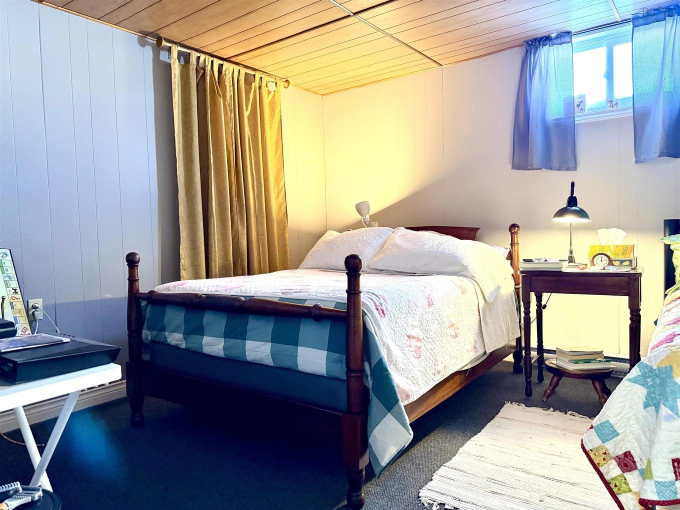 24 Rhodes Avenue, Amherst, NS