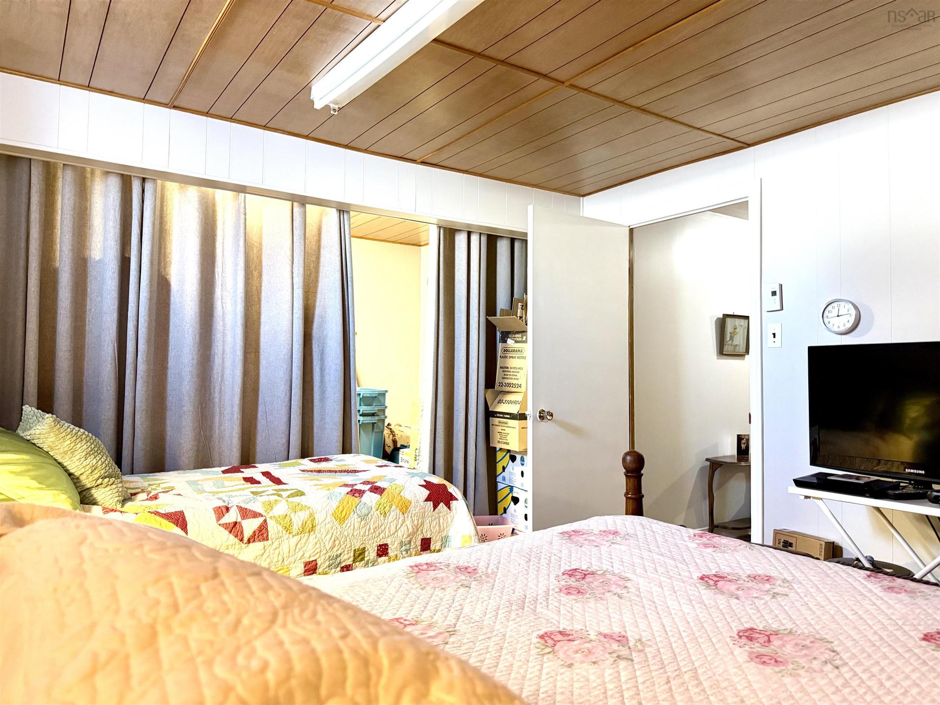 24 Rhodes Avenue, Amherst, NS - Indoor Photo Showing Bedroom