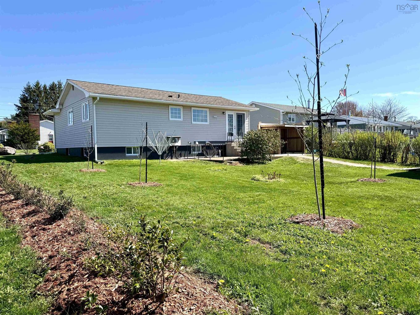 24 Rhodes Avenue, Amherst, NS