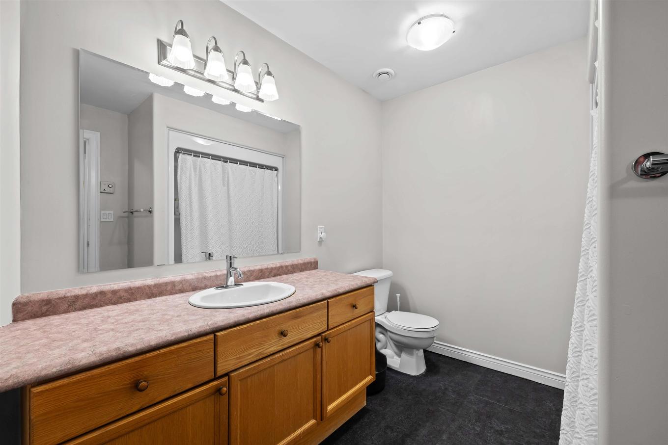 6 154 Cumberland Street, Charlottetown, PE