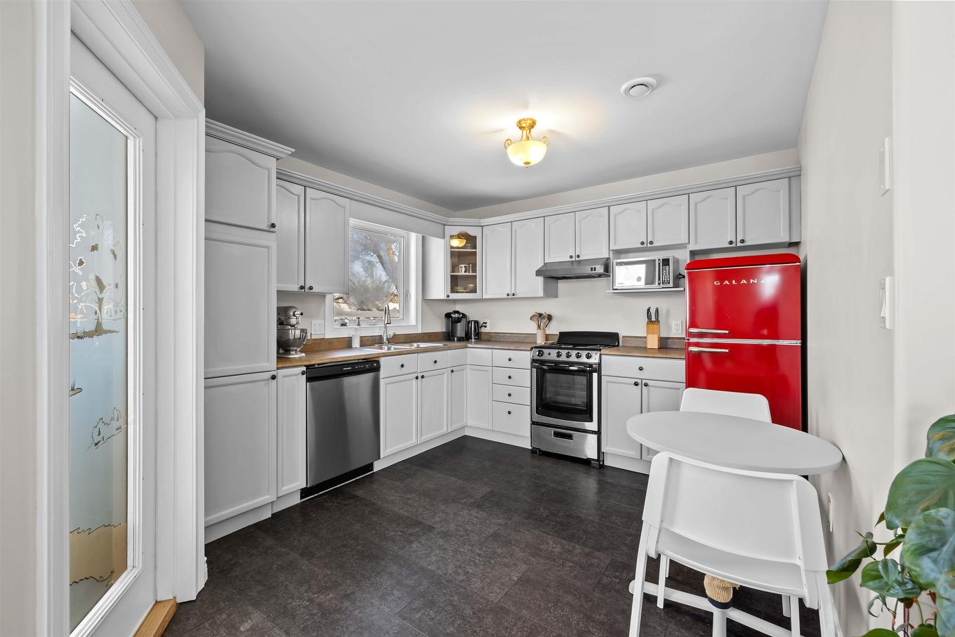 6 154 Cumberland Street, Charlottetown, PE