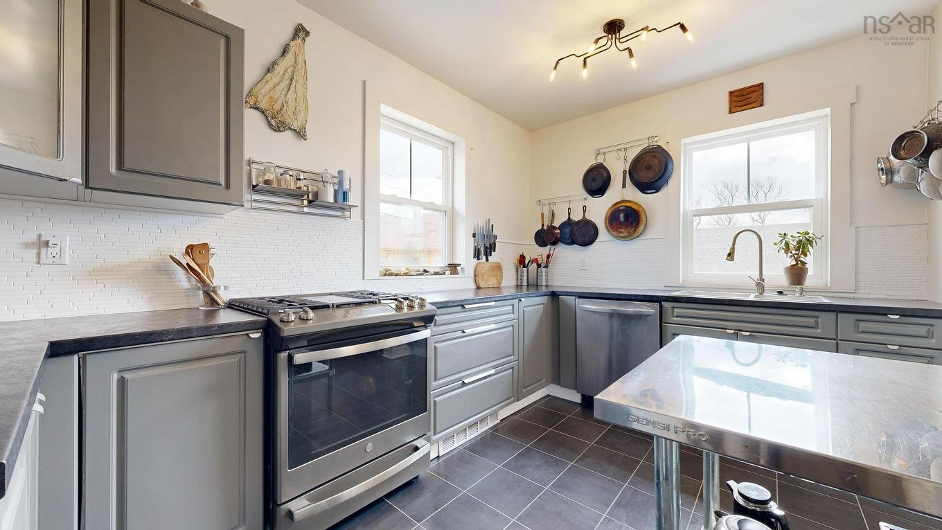 306 Lincoln Street, Lunenburg, NS