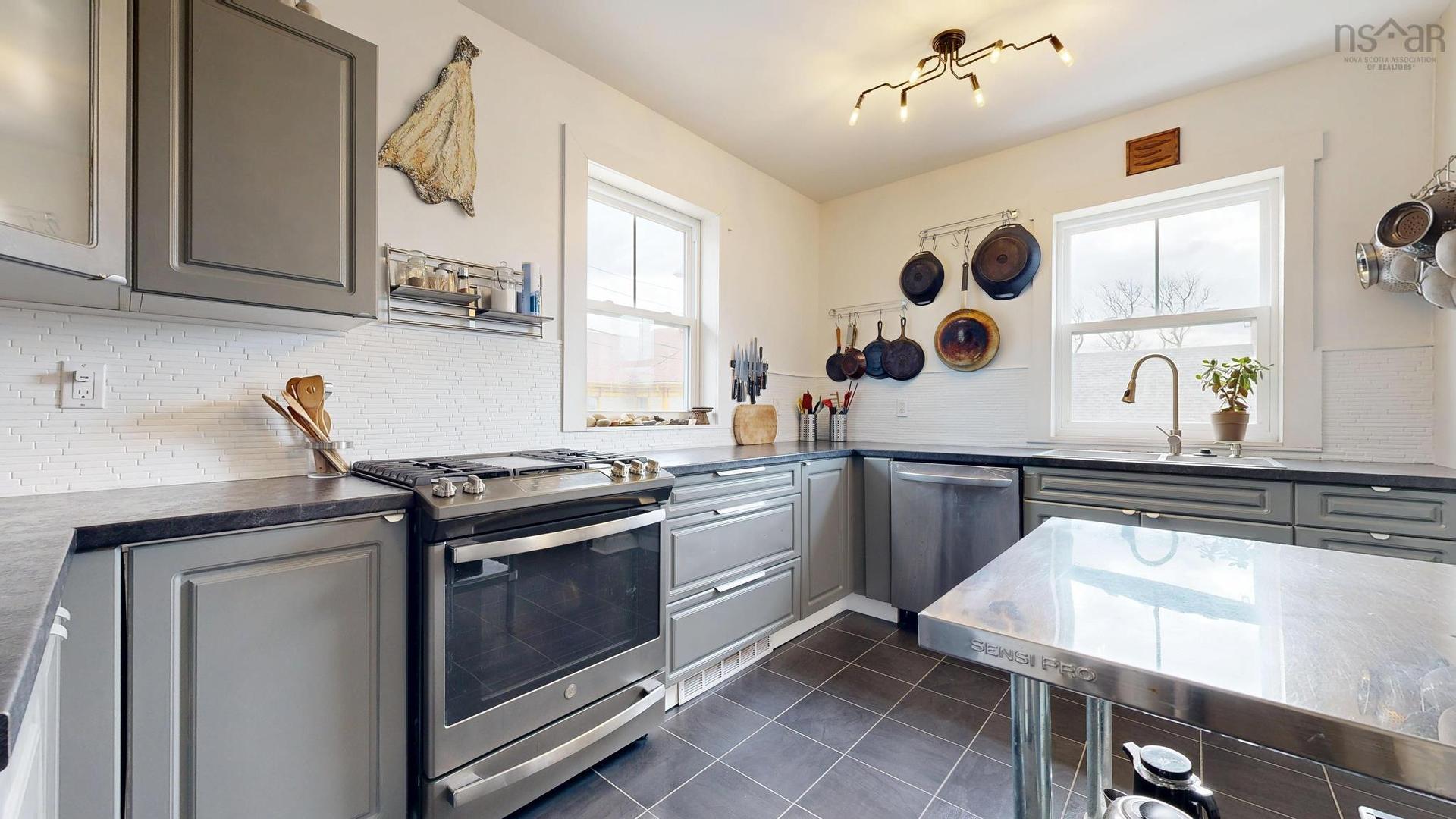 306 Lincoln Street, Lunenburg, NS