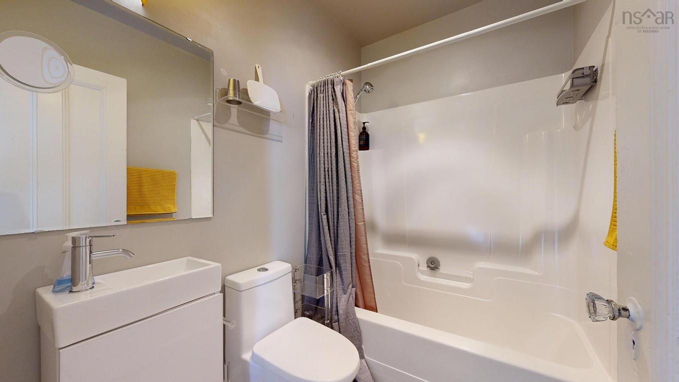 306 Lincoln Street, Lunenburg, NS
