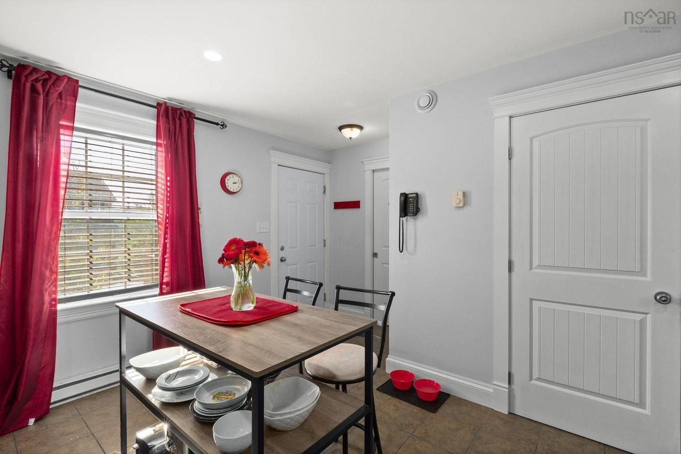 25 Middle Street, Dartmouth, NS