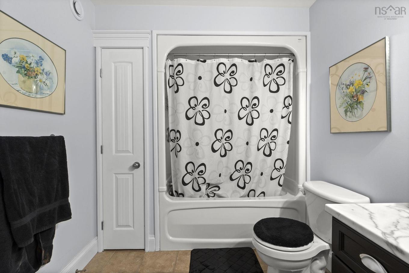 25 Middle Street, Dartmouth, NS