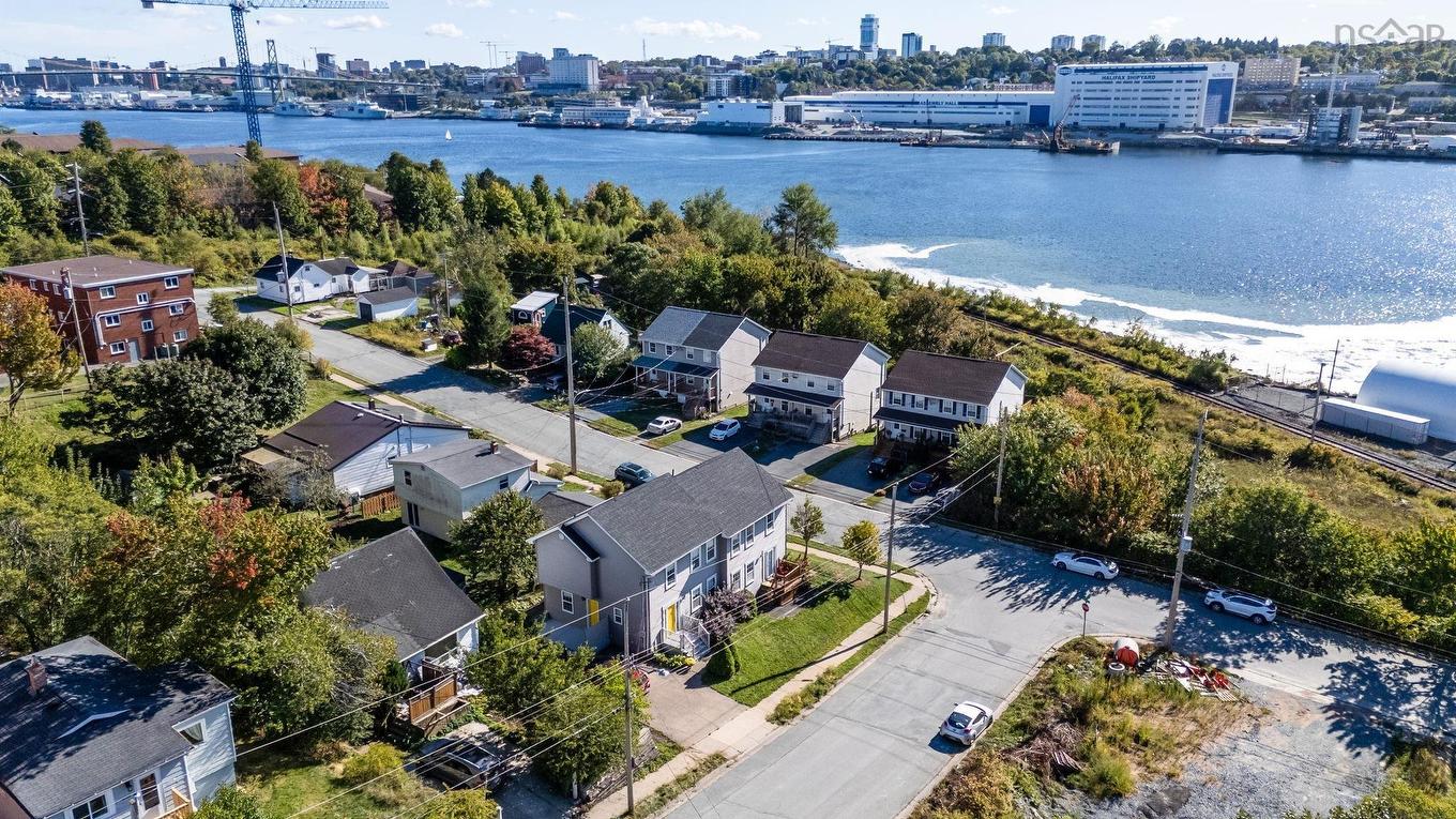 25 Middle Street, Dartmouth, NS