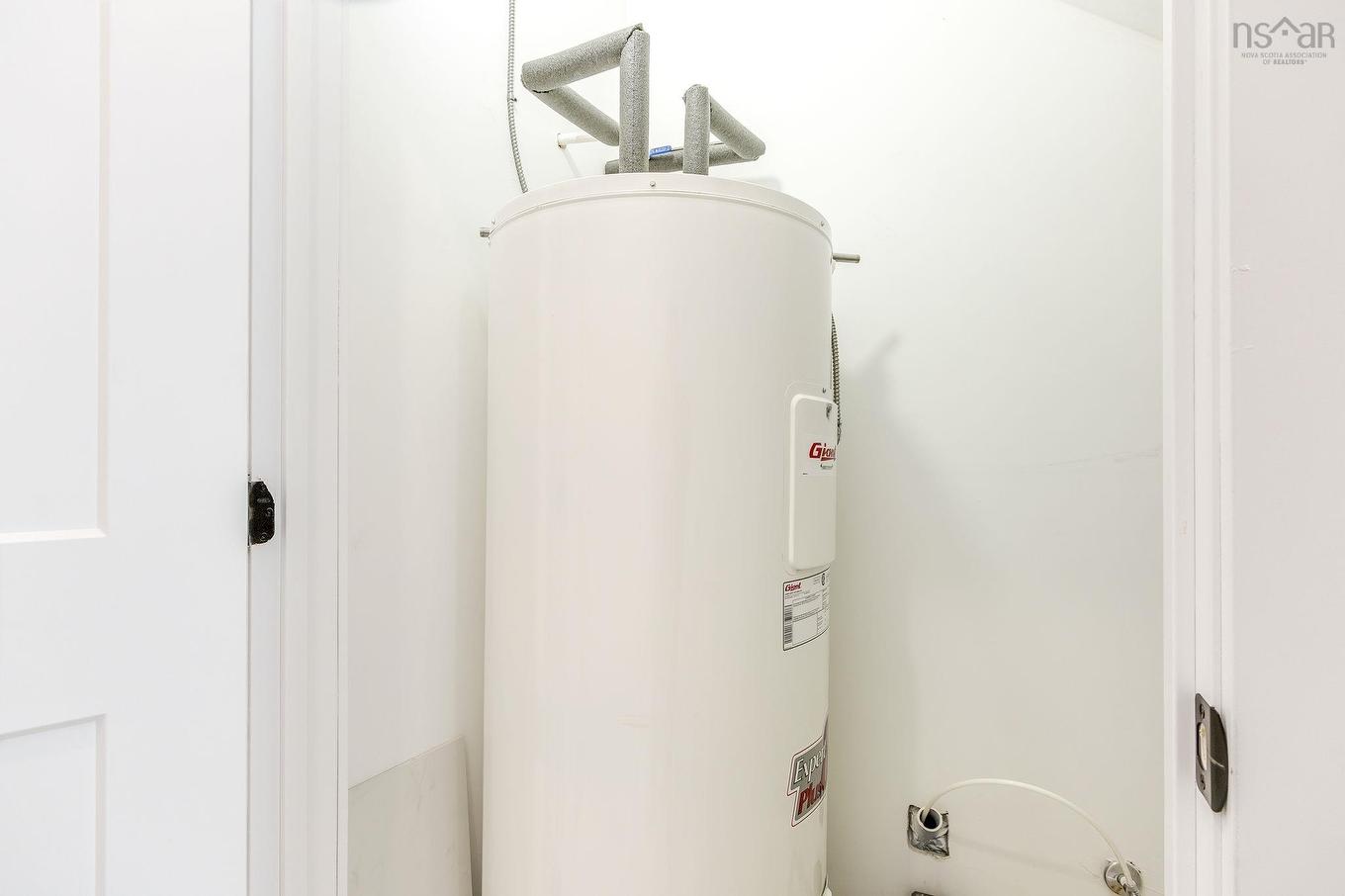 855 Highway 2, Elmsdale, NS