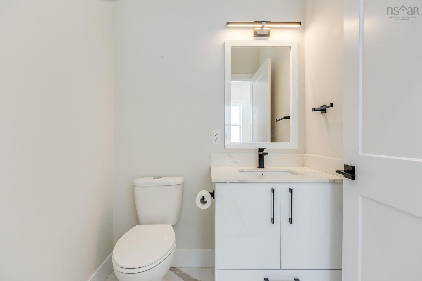 855 Highway 2, Elmsdale, NS