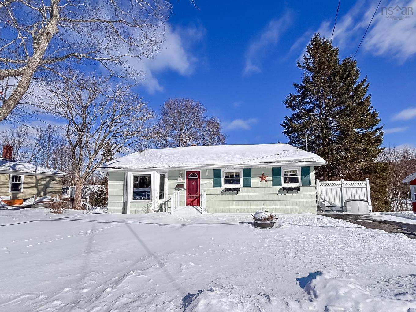65 Walnut Street, Bridgewater, NS
