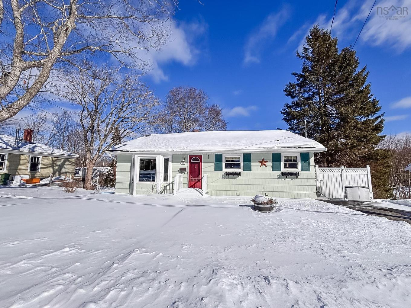 65 Walnut Street, Bridgewater, NS