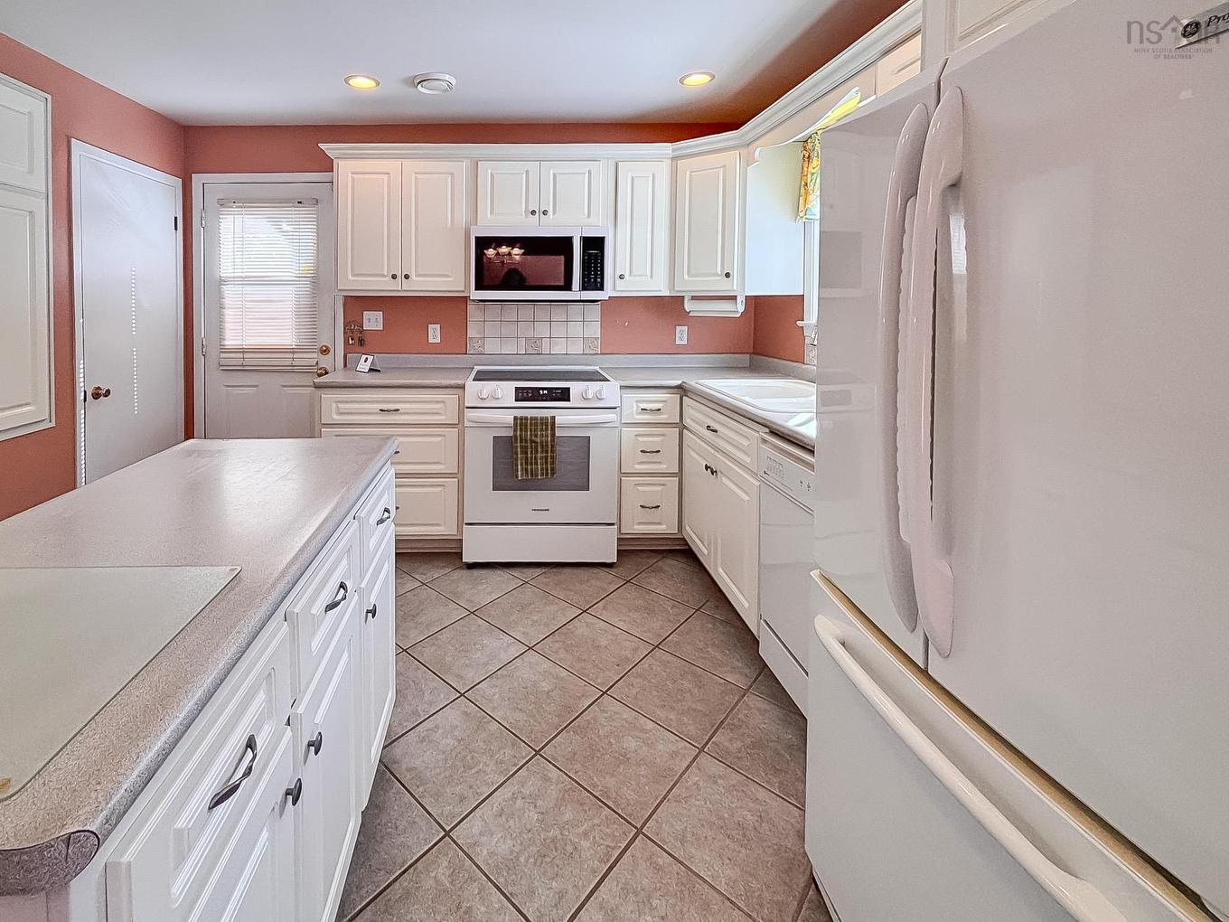 65 Walnut Street, Bridgewater, NS