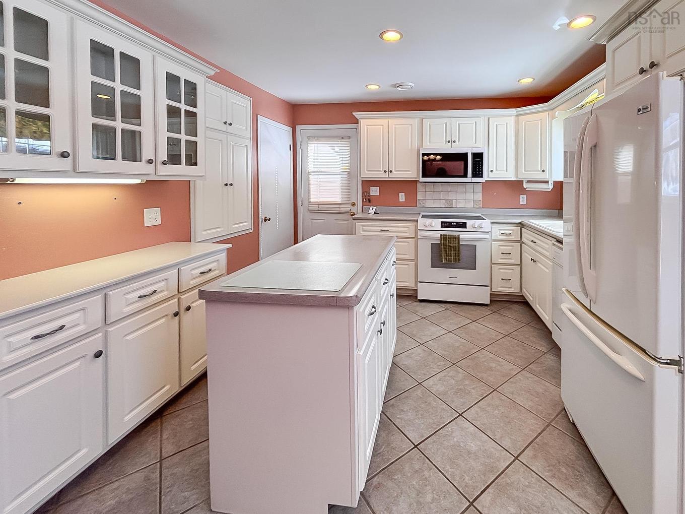 65 Walnut Street, Bridgewater, NS