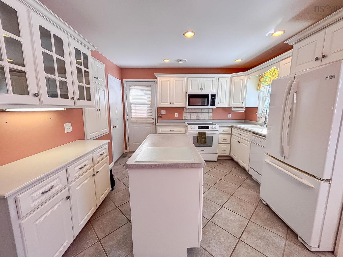 65 Walnut Street, Bridgewater, NS