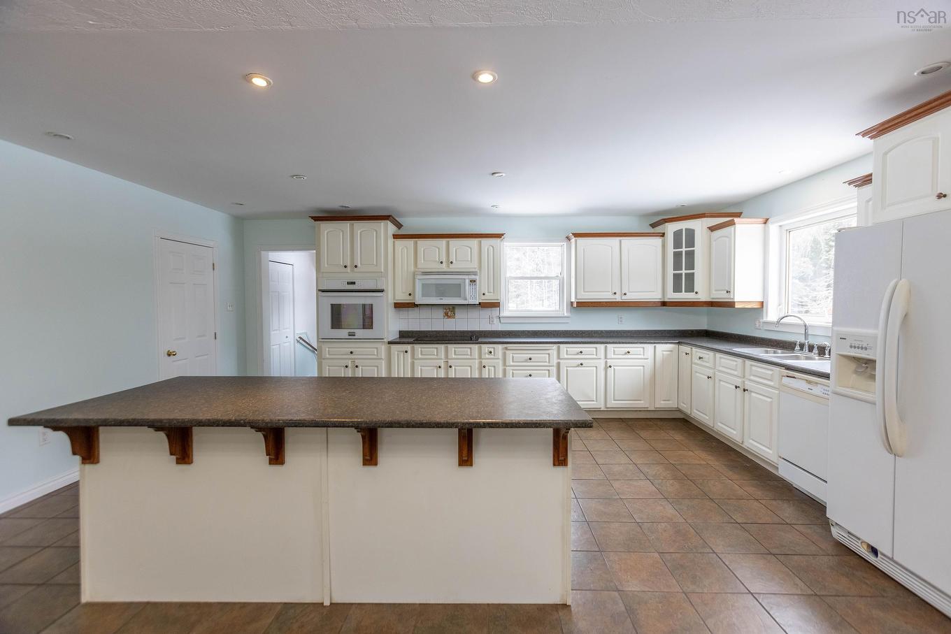 8675 Highway 2, Southampton, NS