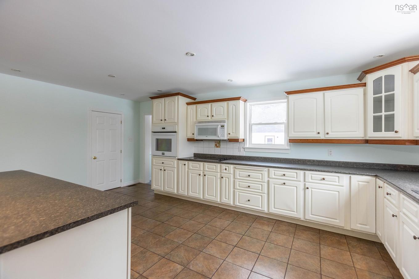 8675 Highway 2, Southampton, NS