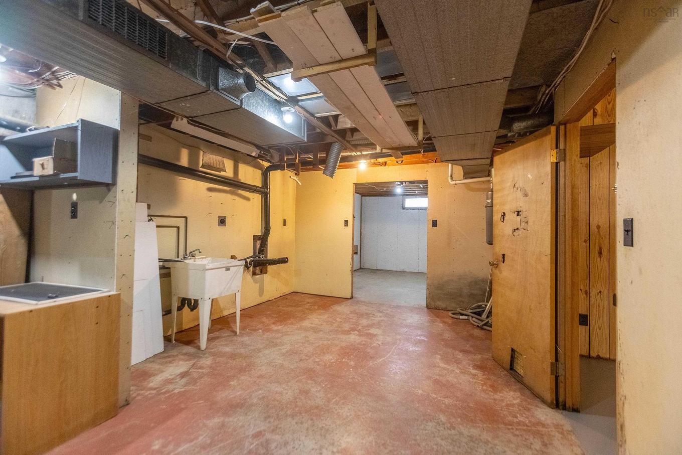 8675 Highway 2, Southampton, NS