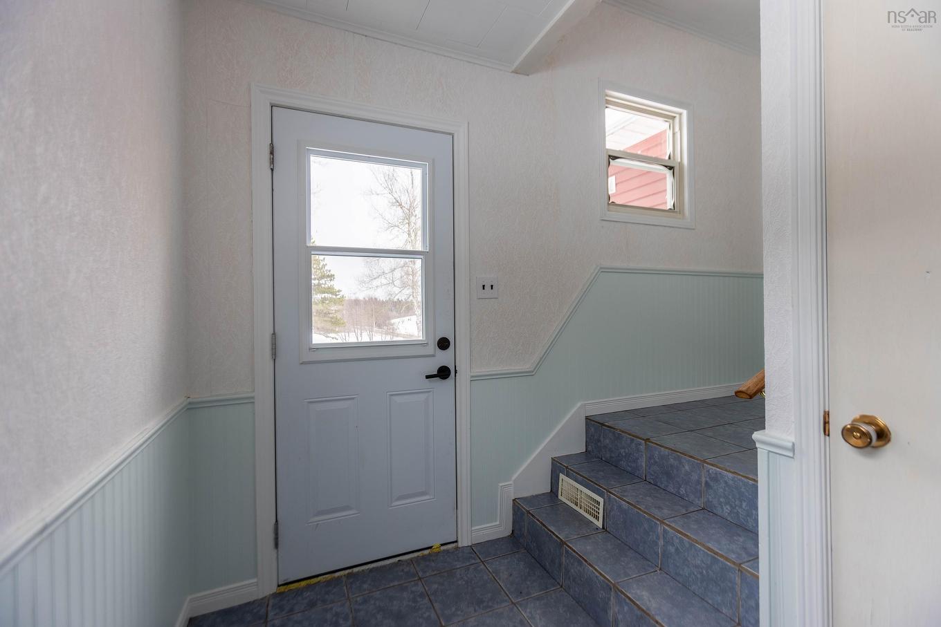 8675 Highway 2, Southampton, NS