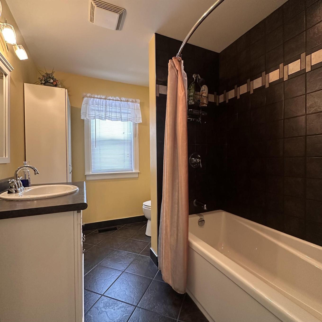 213 Alexandra Avenue, Bridgewater, NS