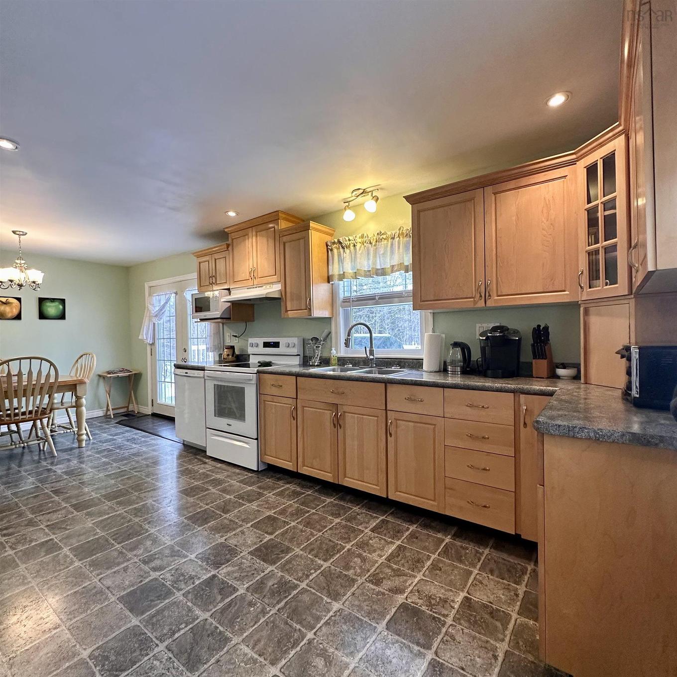 213 Alexandra Avenue, Bridgewater, NS