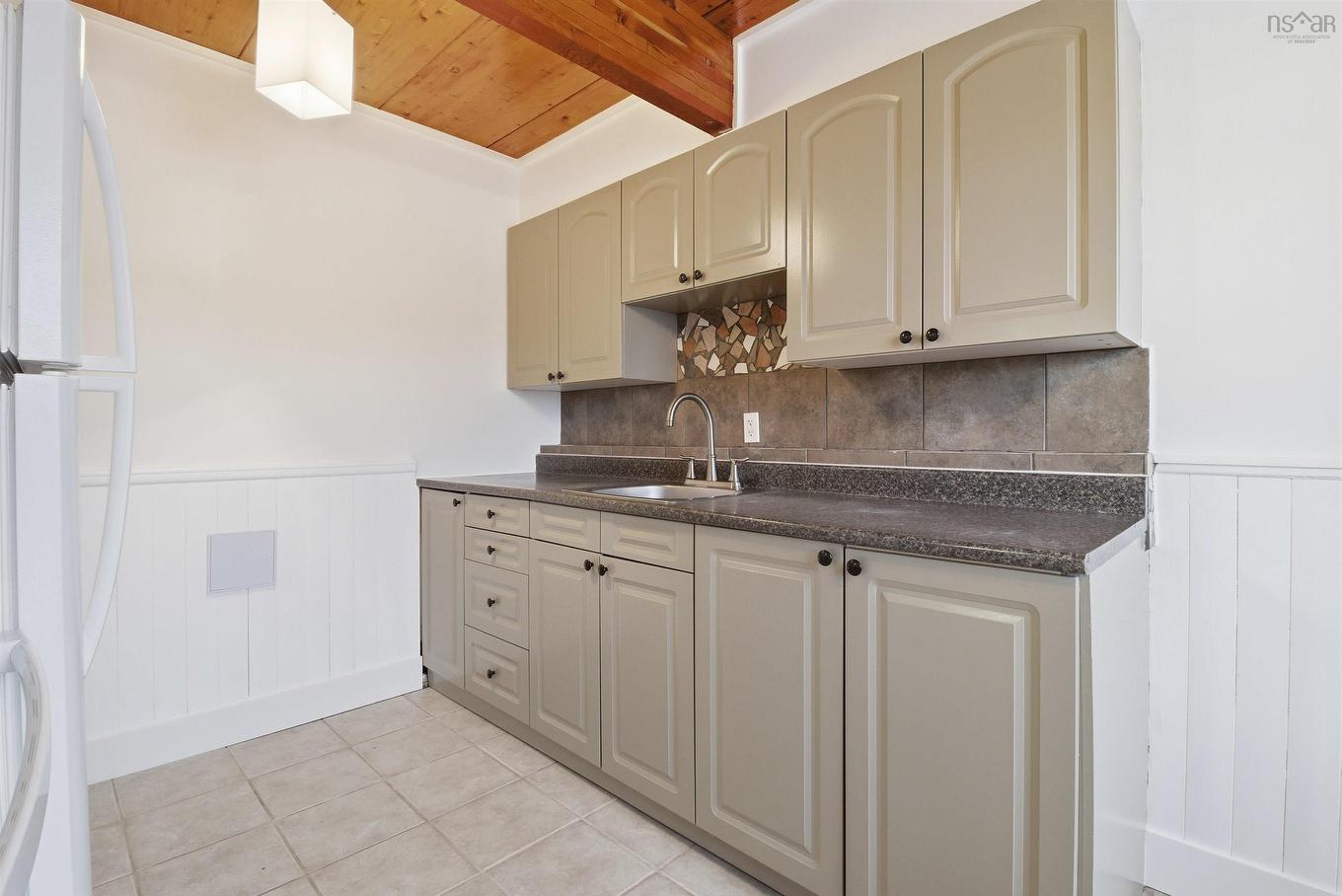 76 Cavendish Road, Halifax, NS