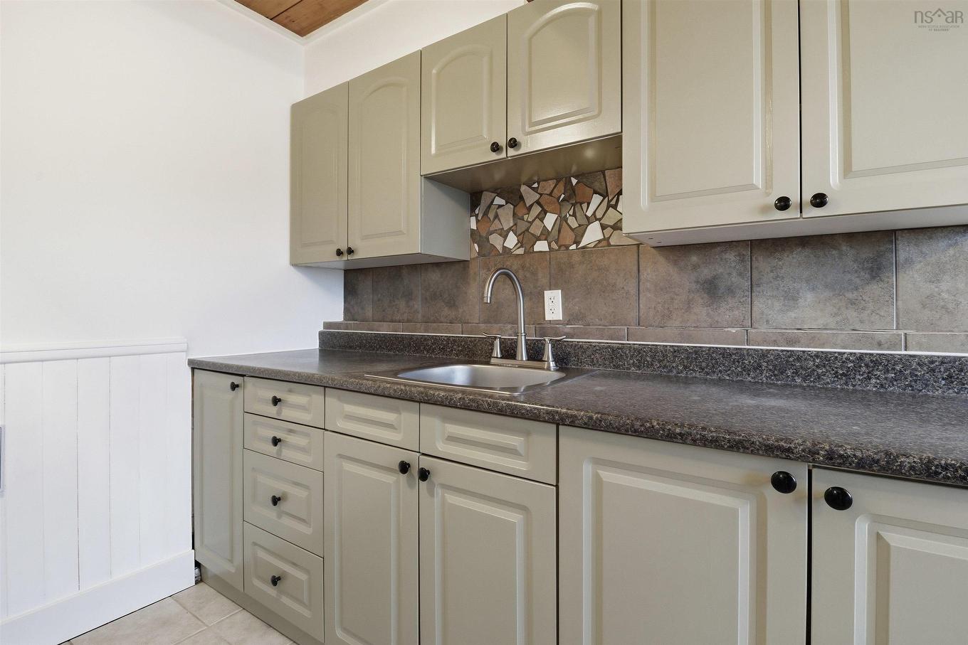 76 Cavendish Road, Halifax, NS