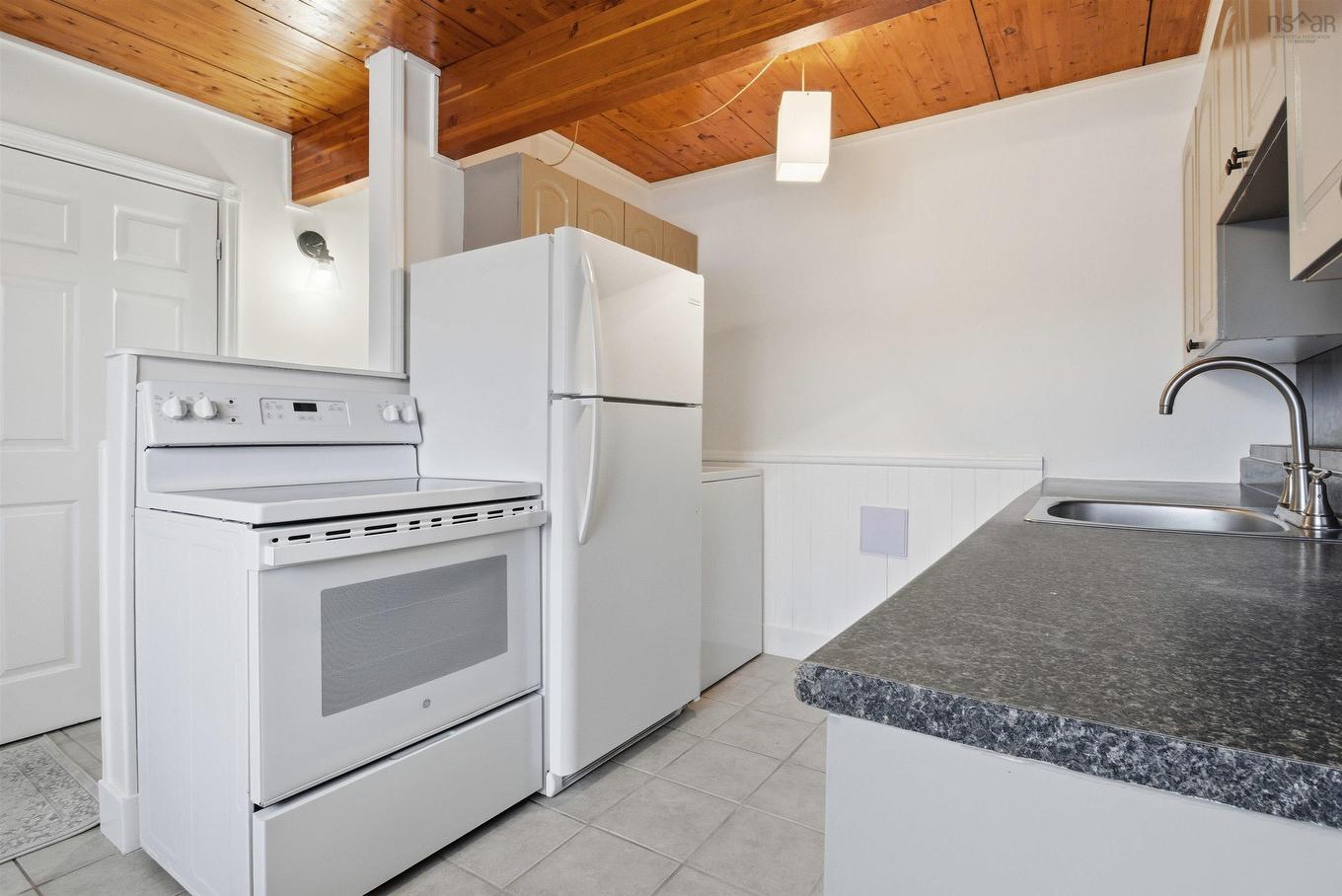 76 Cavendish Road, Halifax, NS