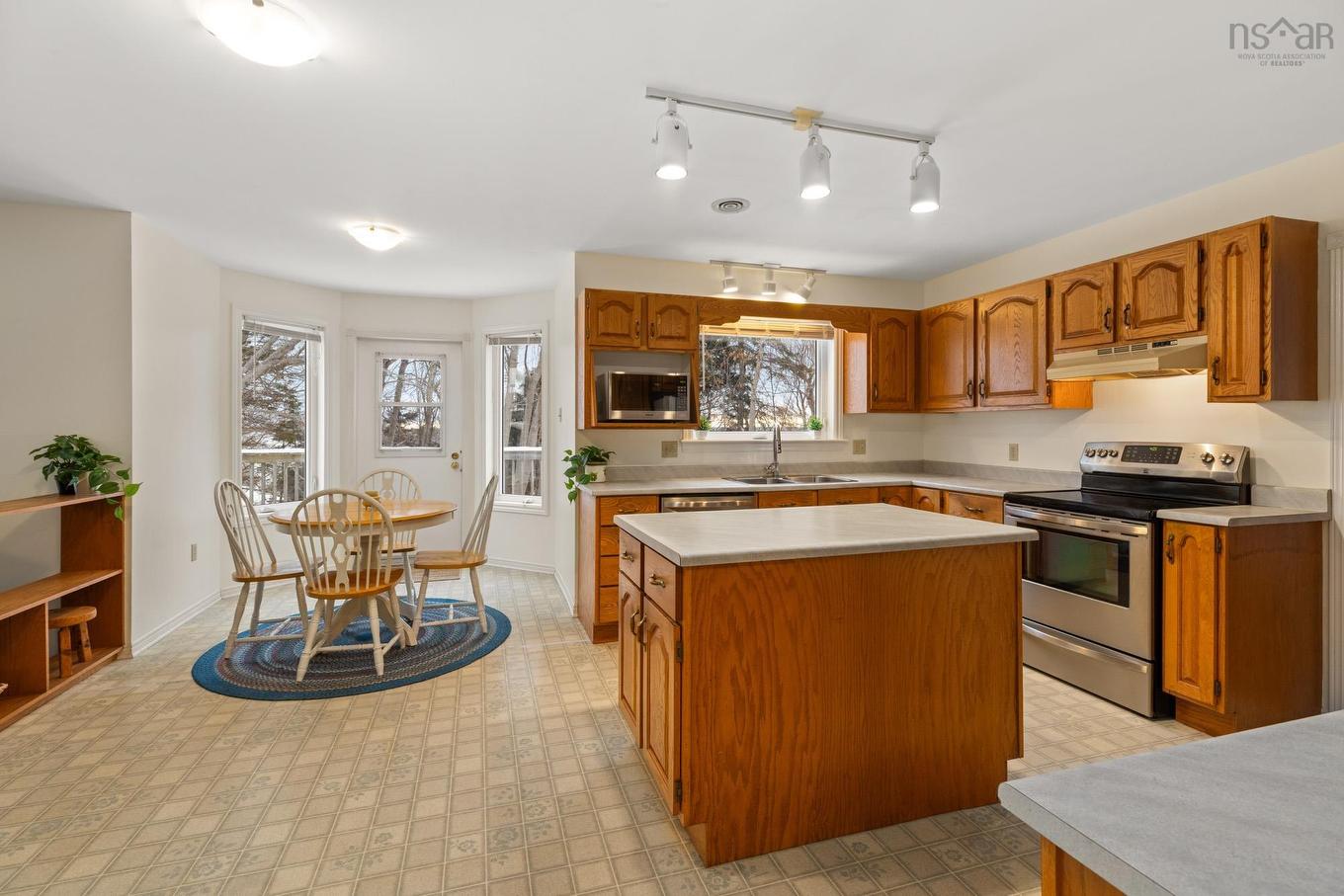 15 Appian Way, Dartmouth, NS