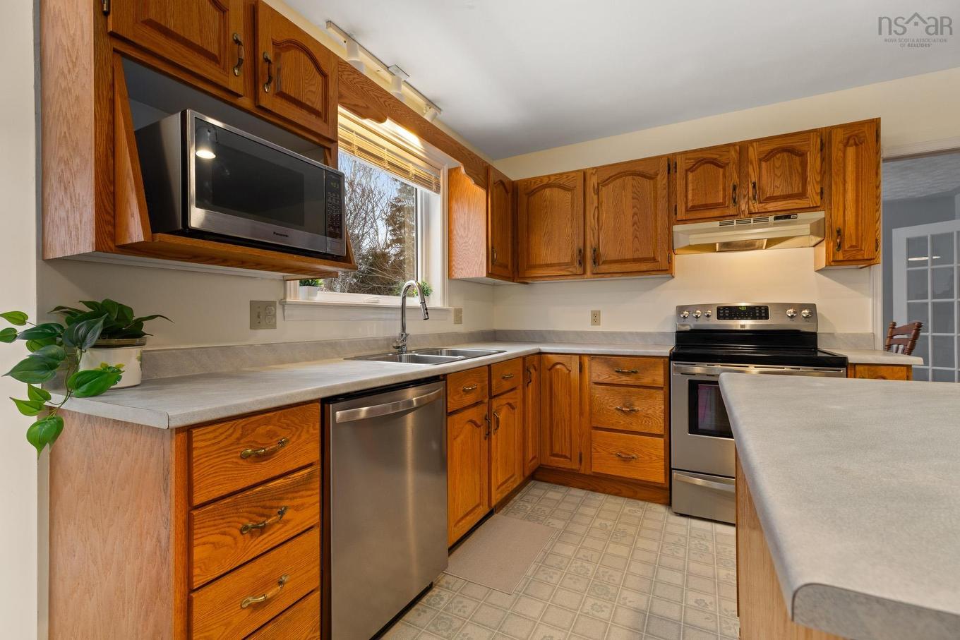 15 Appian Way, Dartmouth, NS