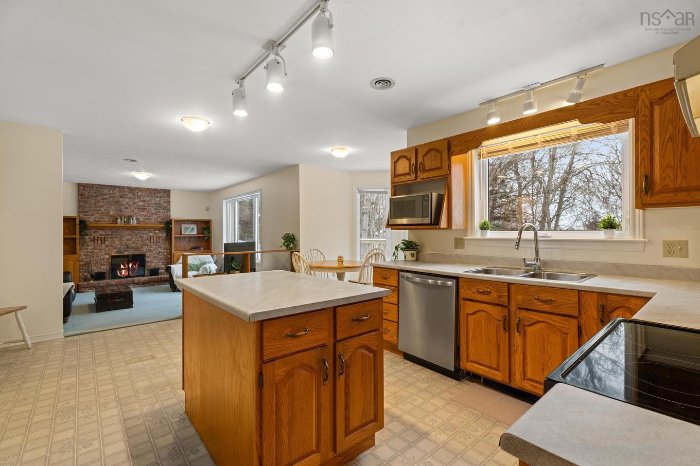 15 Appian Way, Dartmouth, NS