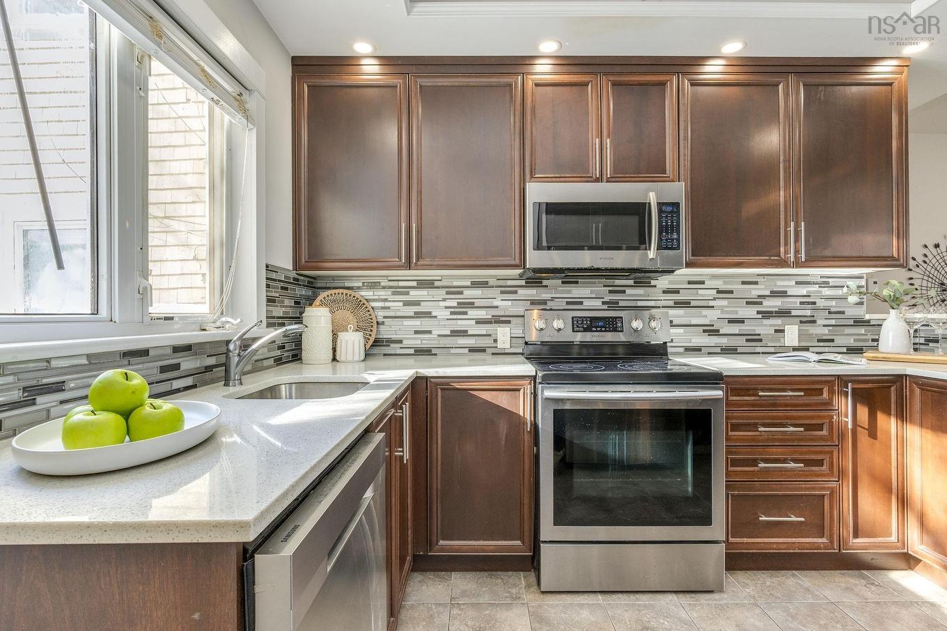 2542 Gottingen Street, Halifax, NS