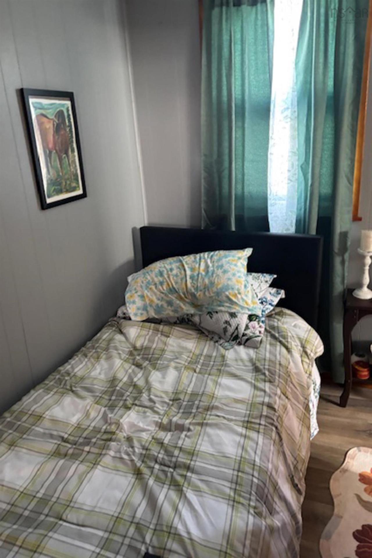 55 Elm Street, Springhill, NS