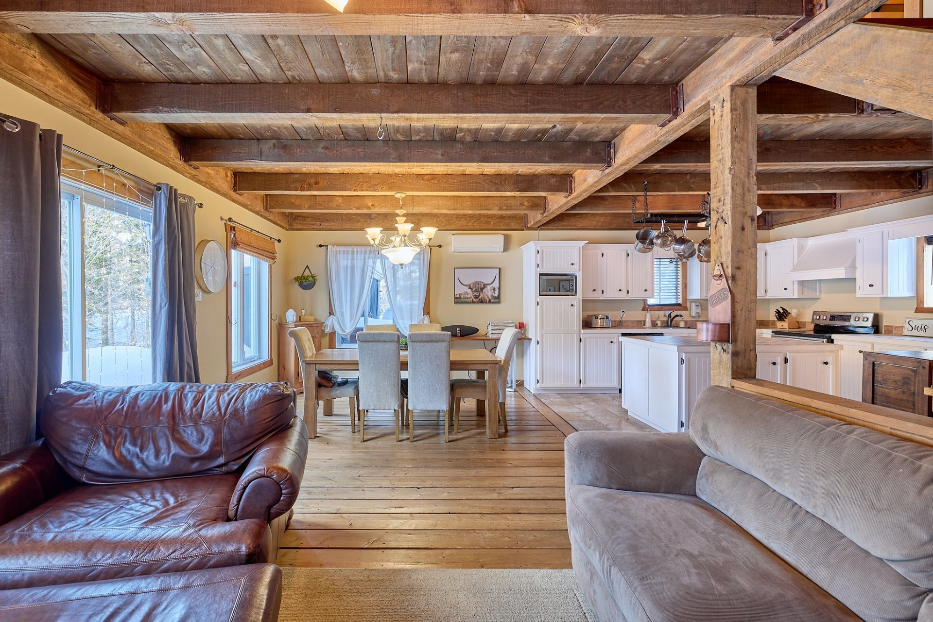 Overall view - 51 Ch. Solange, Saint-Donat, QC - Indoor Photo Showing Living Room