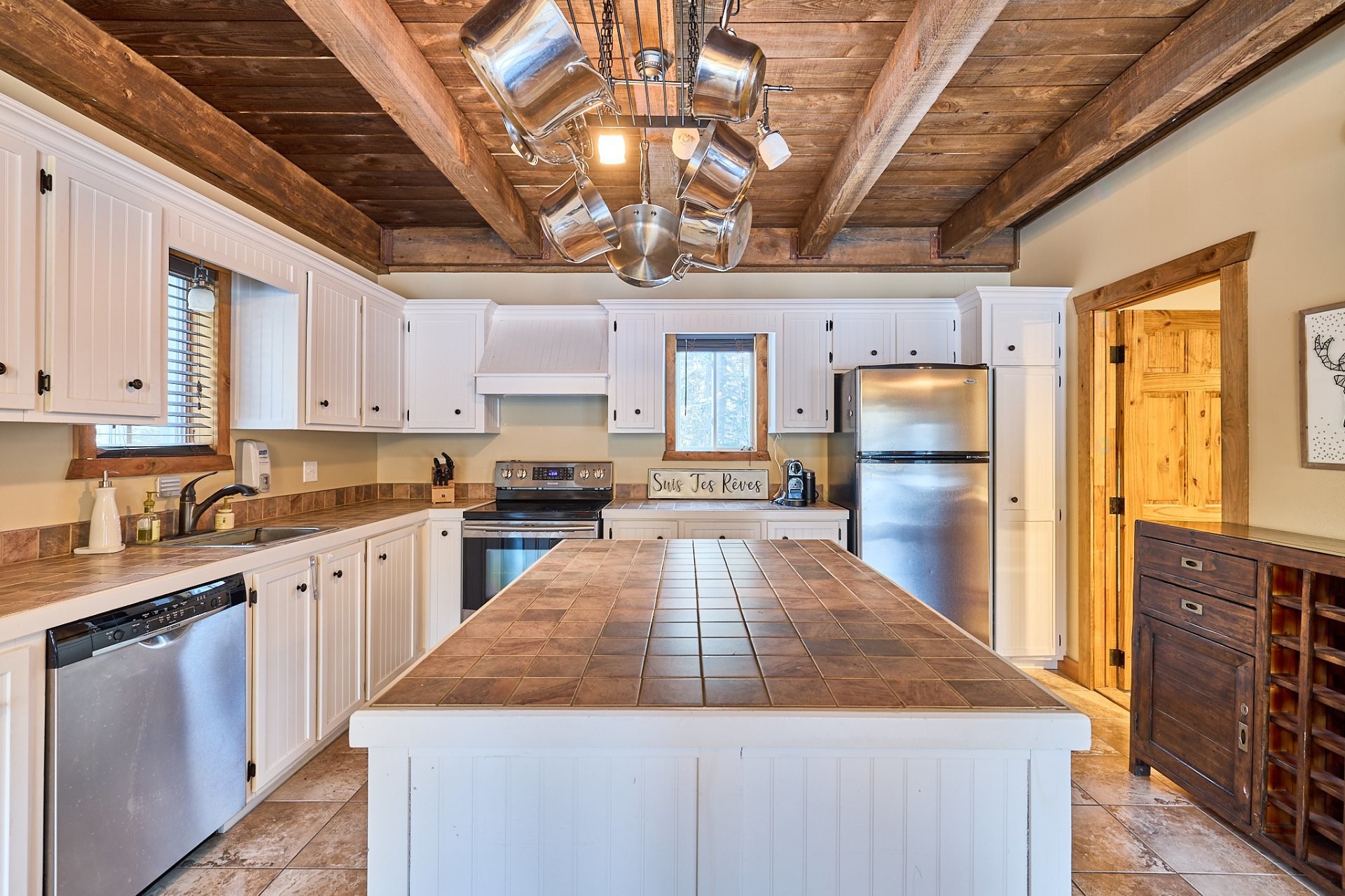 Kitchen - 51 Ch. Solange, Saint-Donat, QC - Indoor Photo Showing Kitchen